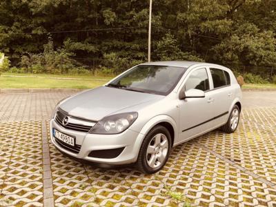 Używane Opel Astra - 18 900 PLN, 253 921 km, 2012