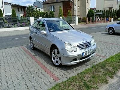 Używane Mercedes-Benz Klasa C - 10 200 PLN, 220 000 km, 2001