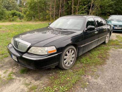 Używane Lincoln Town Car - 11 500 PLN, 250 000 km, 2003