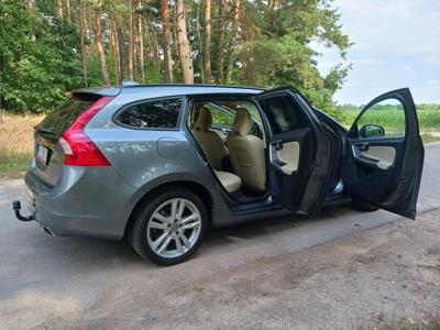 Używane Volvo V60 - 67 900 PLN, 133 000 km, 2016