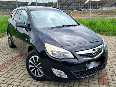 Używane Opel Astra - 26 990 PLN, 184 000 km, 2011