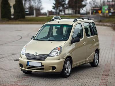 Używane Toyota Yaris Verso - 11 400 PLN, 200 000 km, 2000