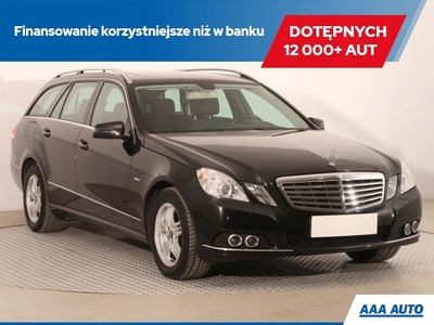 Mercedes Klasa E W212 Kombi 200 CGI BlueEFFICIENCY 184KM 2010