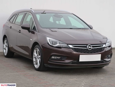 Opel Astra 1.6 108 KM 2016r. (Piaseczno)