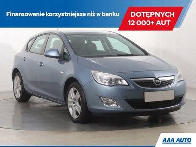 Opel Astra J Hatchback 5d 1.4 Turbo ECOTEC 140KM 2010