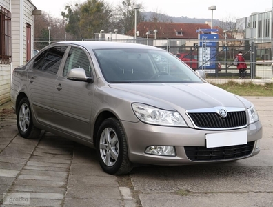 Skoda Octavia II , 1. Właściciel, Klima, Tempomat, Podgrzewane siedzienia,ALU