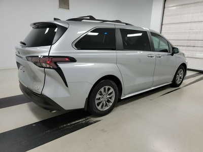 Toyota Sienna XLE 2023 7-os.