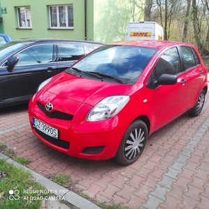 Toyota Yaris II 1,0 stan idealny