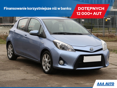 Toyota Yaris III Hatchback 5d Hybrid 100KM 2013