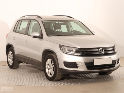 Volkswagen Tiguan , Serwis ASO, Navi, Klimatronic, Tempomat, Parktronic,