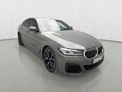 BMW Seria 5 G30-G31 2021