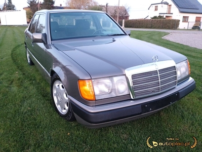 Mercedes-Benz W124