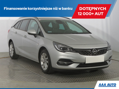 Opel Astra K Sportstourer Facelifting 1.2 Turbo 145KM 2020