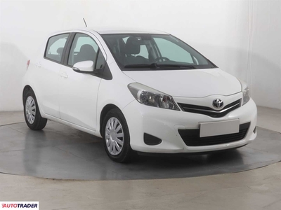 Toyota Yaris 1.0 68 KM 2013r. (Piaseczno)