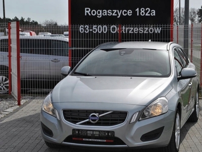 Volvo V60 I Kombi 1.6 DRIVe 115KM 2013