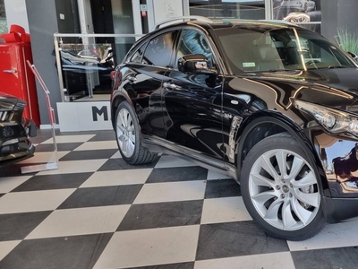 Infiniti QX70