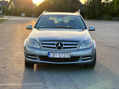 Używane Mercedes-Benz Klasa C - 32 100 PLN, 308 000 km, 2010