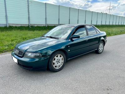 Używane Audi A4 - 5 900 PLN, 270 000 km, 1996