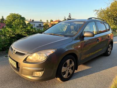 Używane Hyundai I30 - 1 800 EUR, 330 000 km, 2010