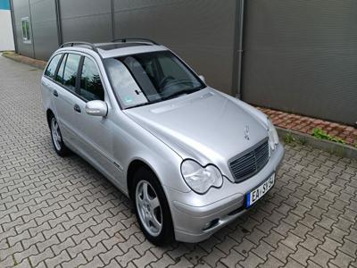 Używane Mercedes-Benz Klasa C - 7 900 PLN, 218 560 km, 2003