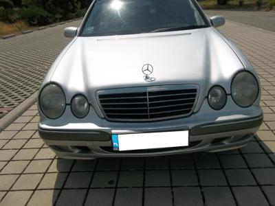 Używane Mercedes-Benz Klasa E - 12 900 PLN, 300 000 km, 2000