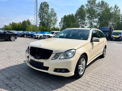 Używane Mercedes-Benz Klasa E - 21 900 PLN, 201 786 km, 2011