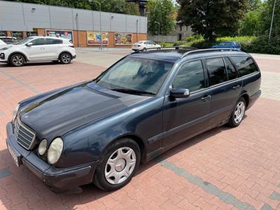 Używane Mercedes-Benz Klasa E - 5 600 PLN, 298 000 km, 2002