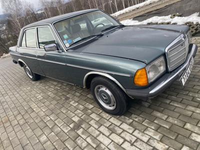 Używane Mercedes-Benz W123 - 11 900 PLN, 72 000 km, 1981