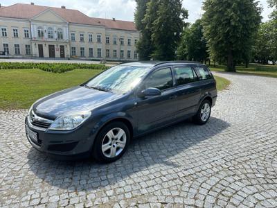 Używane Opel Astra - 9 900 PLN, 224 120 km, 2008