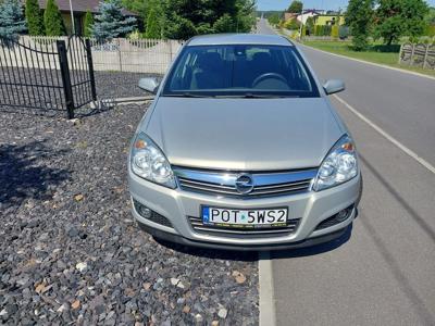 Używane Opel Astra - 16 900 PLN, 234 274 km, 2009