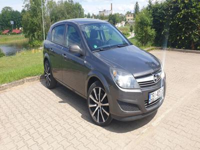 Używane Opel Astra - 18 300 PLN, 185 200 km, 2009