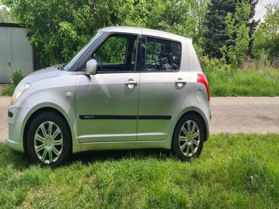 Używane Suzuki Swift - 8 200 PLN, 243 250 km, 2005