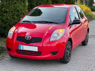 Używane Toyota Yaris - 9 999 PLN, 280 000 km, 2006