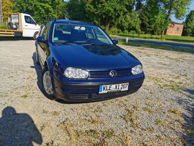 Używane Volkswagen Golf - 8 900 PLN, 275 321 km, 2003