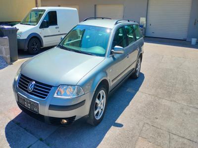 Używane Volkswagen Passat - 11 000 PLN, 270 620 km, 2003