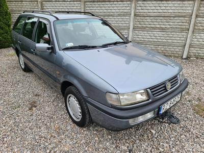 Używane Volkswagen Passat - 8 000 PLN, 249 630 km, 1996