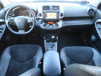Toyota RAV4 2011 2.2 D
