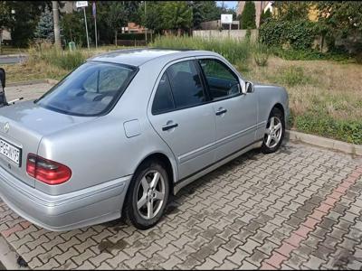 Sprzedam samochód Mercedes Benz