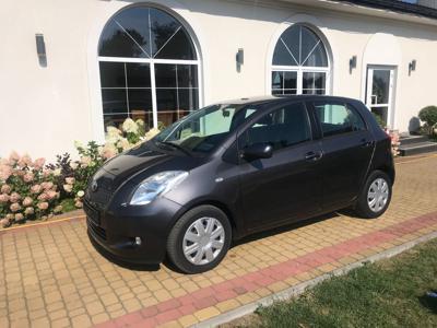 Toyota yaris 1,3 benz sprowadzona idealny stan servis