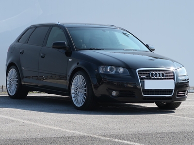 Audi A3 II (8P) , Navi, Xenon, Klimatronic, Tempomat, Parktronic,