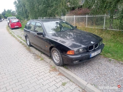 Fajne BMW 523 i Touring nowy gaz sekwencja