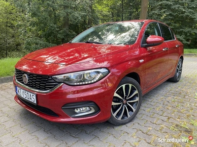 Fiat Tipo w najbogatszej wersji z LPG, salon Polska