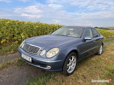 Mercedes W211