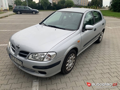 Nissan Almera