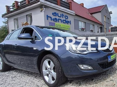 Opel Astra J