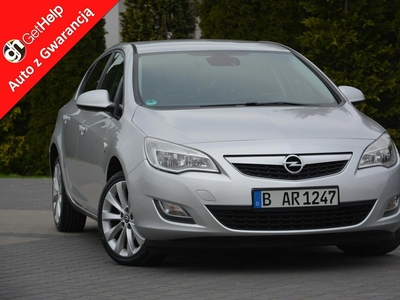 Opel Astra J 1.4T(140KM pół-skóry Parktronic*Pakiet chrom Alu 17 Nowe Opony