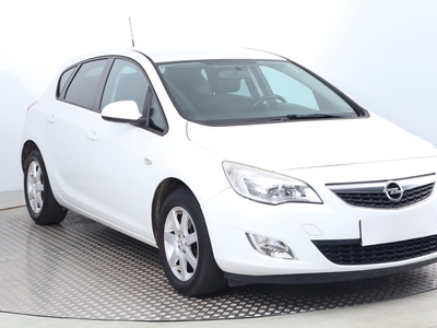 Opel Astra J , Klima, Tempomat, Parktronic, Podgrzewane siedzienia,ALU