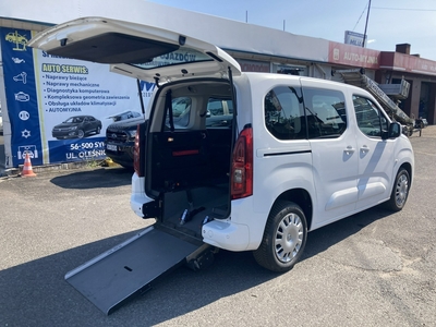 Opel Combo IV Combo do przewozu Niepełnosprawnych inwalida rampa Model 2021 PFRON