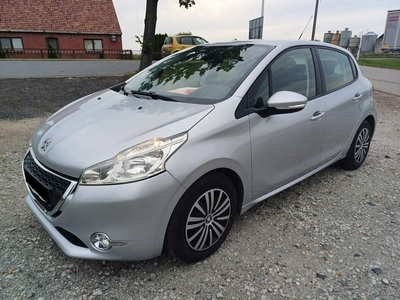 Peugeot 208 I 1.6 e-HDI 92KM Klimatronic Bez AdBlue