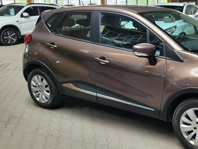 Renault Captur ZOBACZ OPIS !! W podanej cenie roczna gwarancja